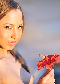 Veronique Vega Photo 14