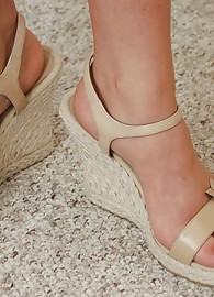 Piper Austin Photo 15