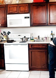 Nicole Moore Photo 9