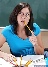 Stephanie Sage Photo 1