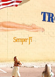 Kirsten Price Photo 3