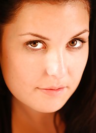 Valerie Vasquez Photo 5