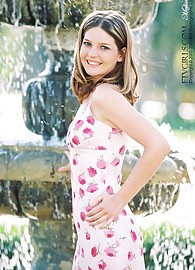 Alicia Angel Photo 9