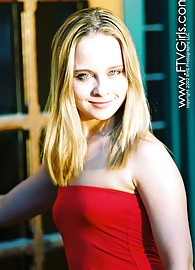 Lillian Lee Photo 11