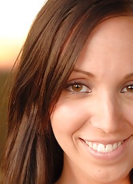 Raquel De Rossi Photo 13