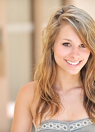 Riley Jensen Photo 5