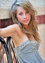 Riley Jensen Photo 7