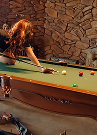 Satine Phoenix Photo 6