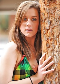 Hayley Hanes Photo 6