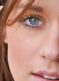 Hayley Hanes Photo 15