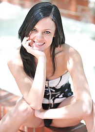 Stephanie Sage Photo 2