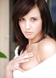 Brooke Adams Photo 1