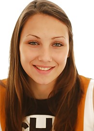 Alicia Angel Photo 5