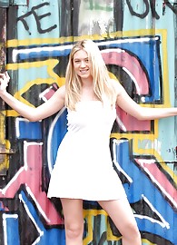 Alison Angel Photo 10