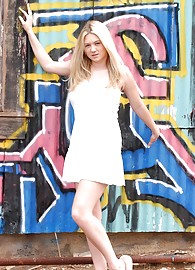 Alison Angel Photo 11