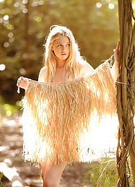 Alison Angel Photo 8