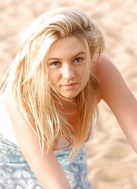 Alison Angel Photo 3