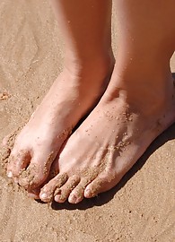 Alison Angel Photo 10