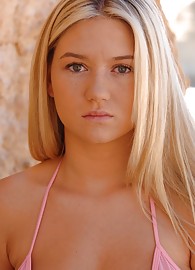Alison Angel Photo 2