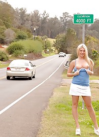 Alison Angel Photo 4