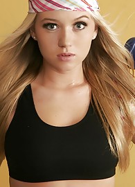 Alison Angel Photo 3