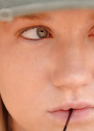 Alison Angel Photo 4