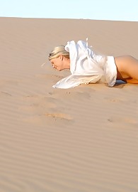 Alison Angel Photo 2