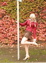 Alison Angel Photo 12