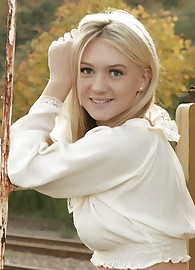 Alison Angel Photo 3