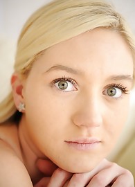 Alison Angel Photo 1