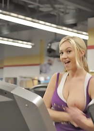 Alison Angel Photo 10