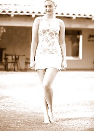 Alison Angel Photo 1