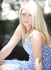 Alison Angel Photo 3