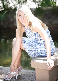 Alison Angel Photo 4