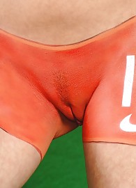 Caroline Cage Photo 3