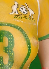 Yasmine Gold Photo 4