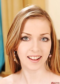 Abigaile Johnson Photo 15