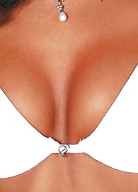 Shalina Devine Photo 7