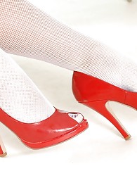 Szilvia Lauren Photo 3