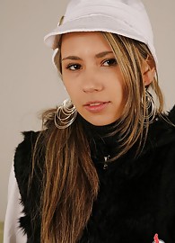 Monica Sweet Photo 1