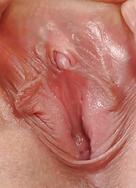 Playful Anne Photo 11