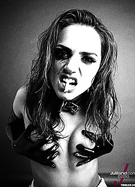 Tori Black Photo 14