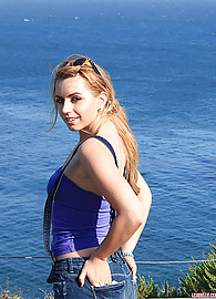 Lexi Belle Photo 4