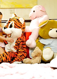 Lupe Fuentes Photo 5