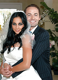 Audrey Bitoni Photo 1