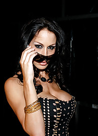 McKenzie Lee Photo 1