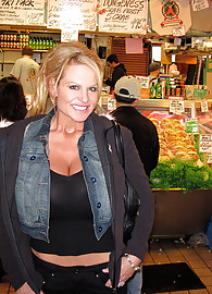 Kelly Madison Photo 3