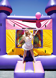 Kelly Madison Photo 6