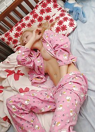 Lovely Anne Photo 12