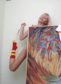 Lovely Anne Photo 11